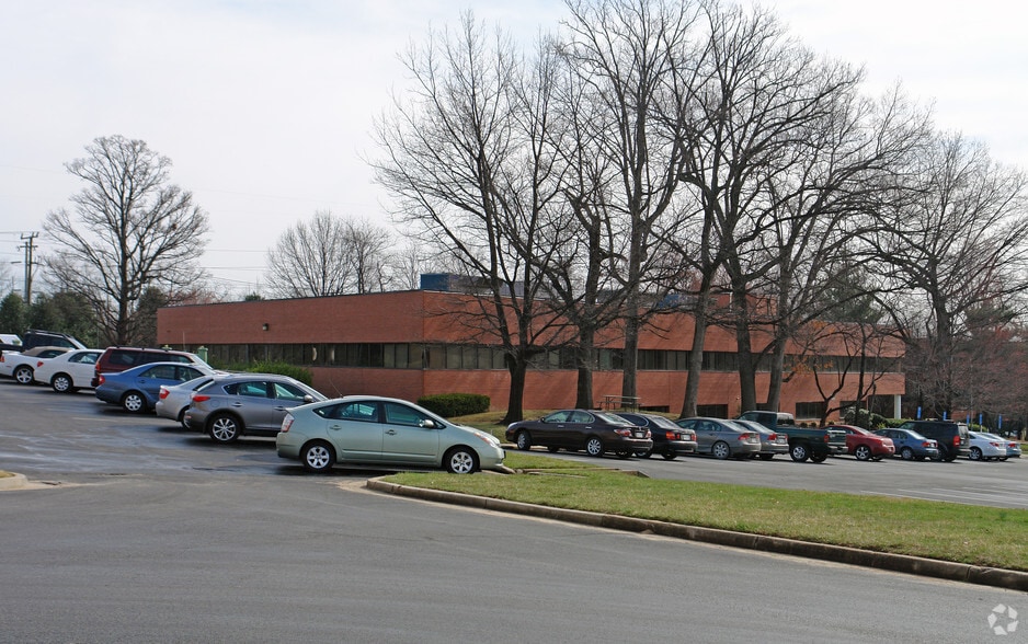 More Photos Of 11495 Sunset Hills Rd, Reston Office For Lease