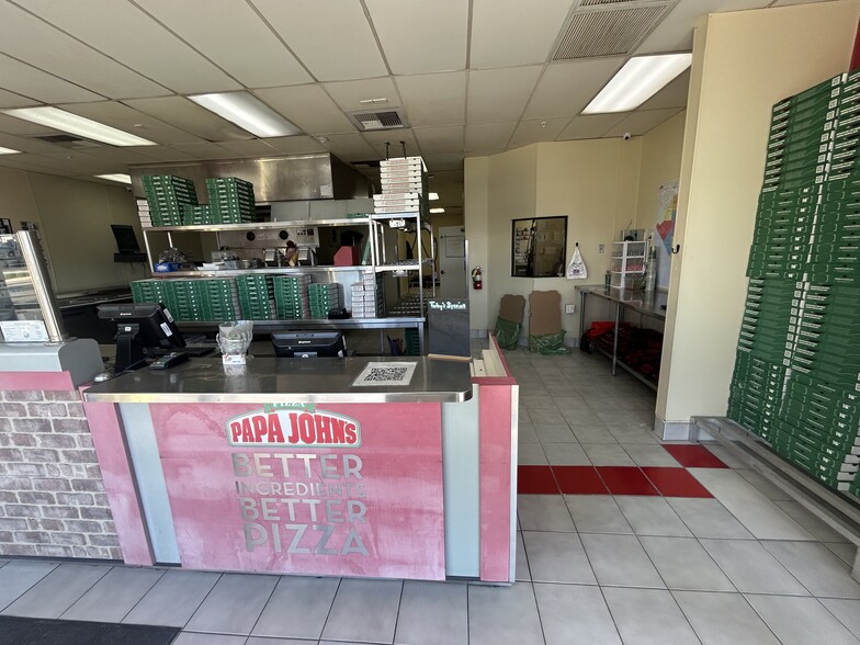 More Photos Of 19008-19022 Beach Blvd, Huntington Beach Freestanding For Lease