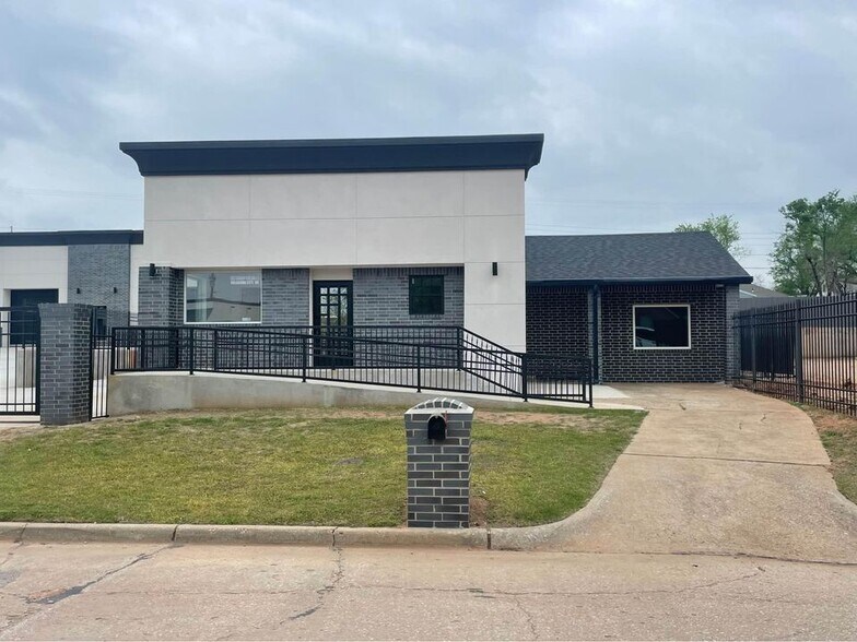 More Photos Of 2922 Cashion Pl, Oklahoma City Warehouse For Sale