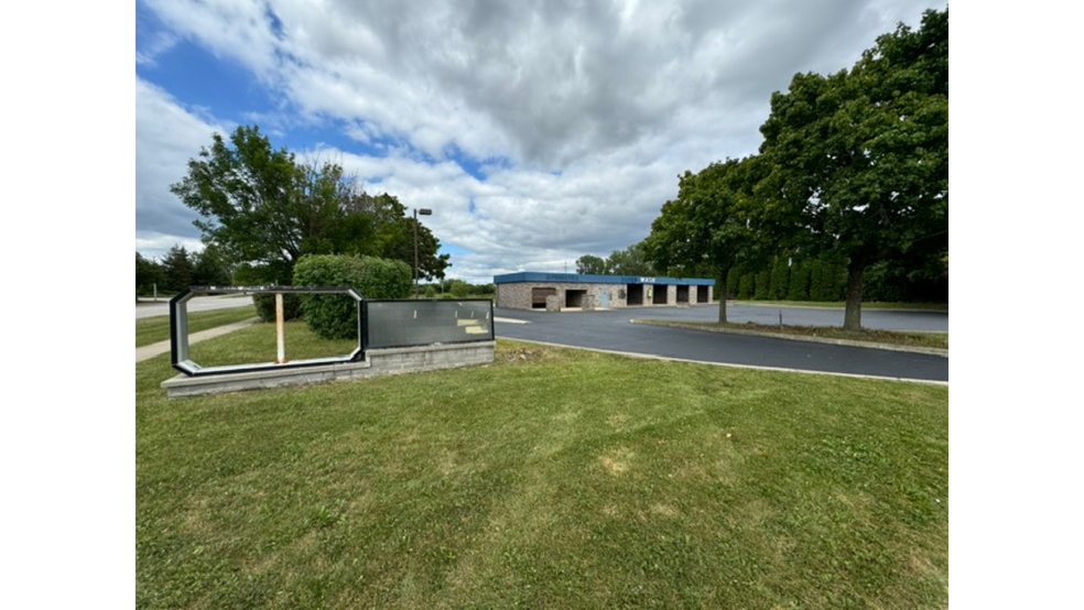 More Photos Of 335 S Prospect Ave, Bartlett Carwash For Sale