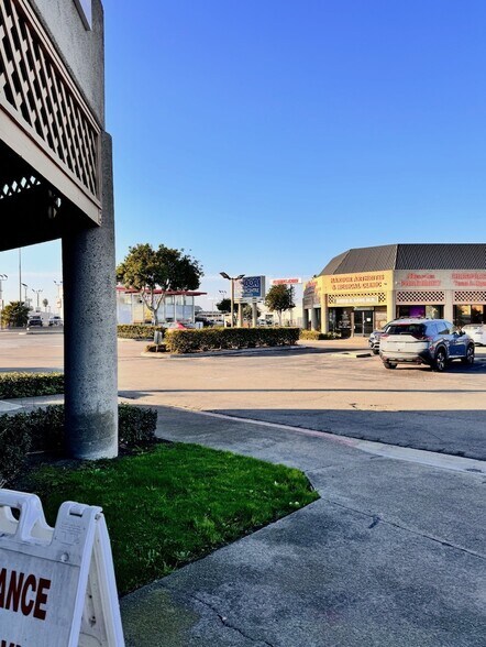 More Photos Of 13902 Harbor Blvd, Garden Grove Warehouse For Sale
