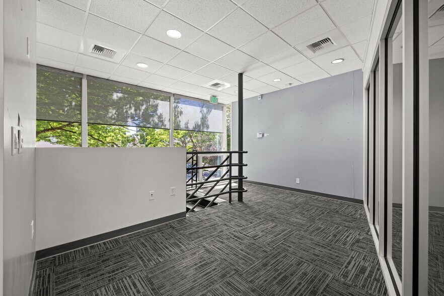 More Photos Of 2431 Capitol Ave, Sacramento Loft Creative Space For Lease