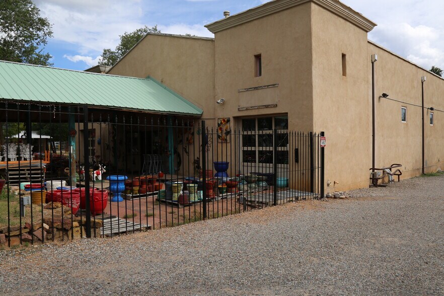 More Photos Of 2820 Cerrillos Rd, Santa Fe Freestanding For Lease