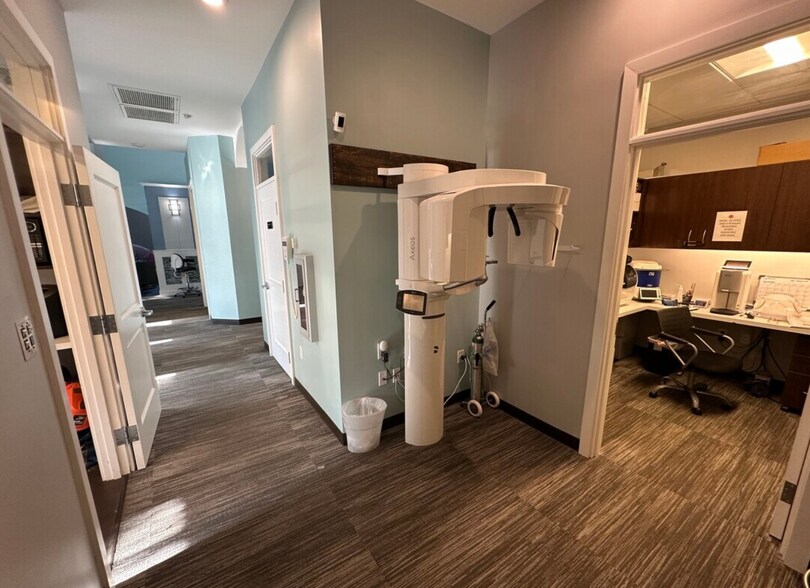 More Photos Of 12335 Hymeadow Dr, Austin Office For Sale