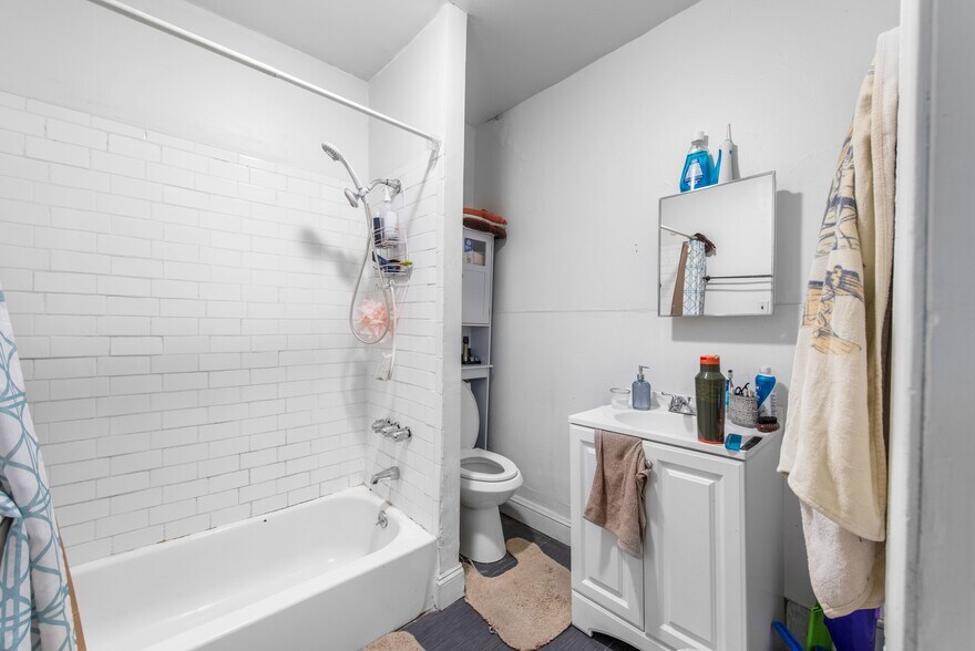More Photos Of 129-131 W Susquehanna Ave, Philadelphia Apartments For Sale