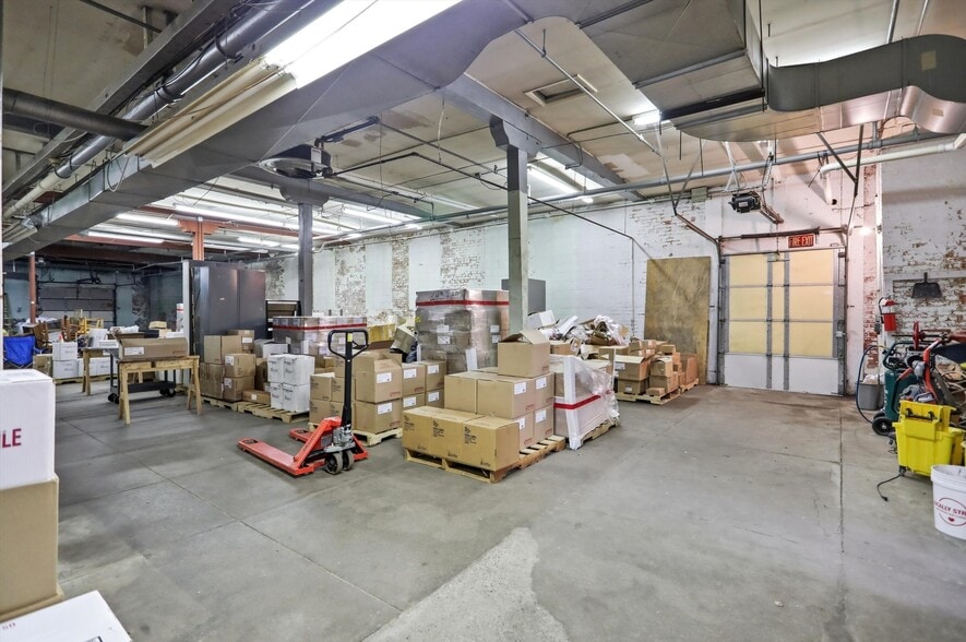 More Photos Of 536 E Market St, Indianapolis Office For Sale