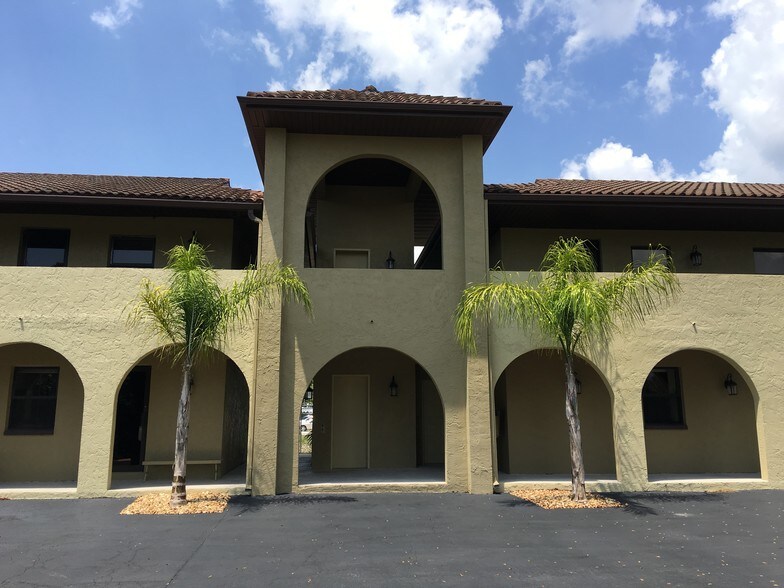 Primary Photo Of 27725 Old US Highway 41, Bonita Springs Office For Lease