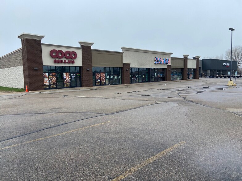 More Photos Of 311 N Mall Dr, Appleton Unknown For Lease