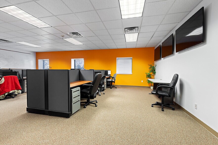 More Photos Of 4 Industrial Pky, Brunswick Manufacturing For Lease