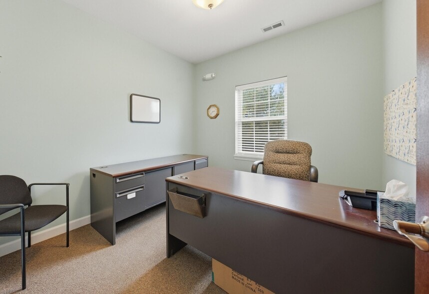 More Photos Of 15-17 Scrementi Ln, Steger Office For Sale