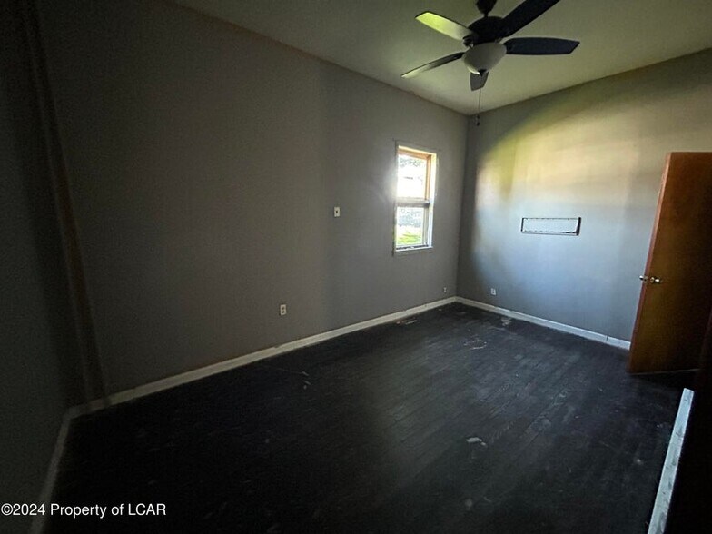 More Photos Of 437-443 Centre Street St, Freeland Storefront Retail Residential For Sale