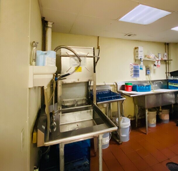 More Photos Of 2512 E Carson St, Pittsburgh Bar For Sale