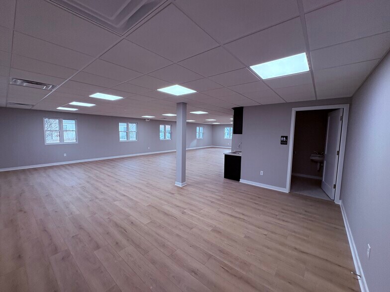 More Photos Of 408 Bethel Rd, Somers Point Office For Sale