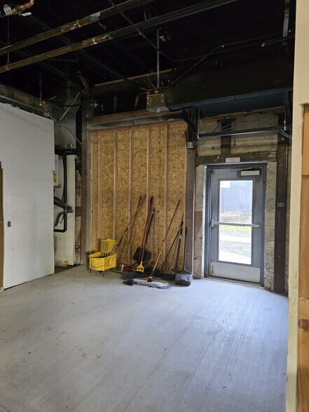 More Photos Of 202-206 St Helens Ave, Tacoma Restaurant For Lease