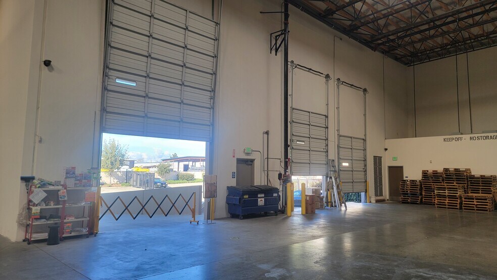 More Photos Of 1580 S Grove Ave, Ontario Warehouse For Lease