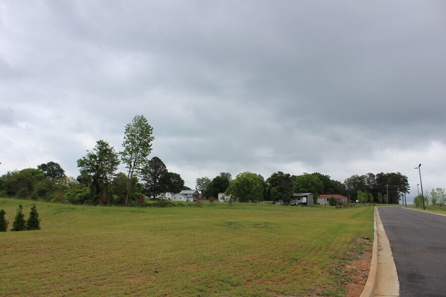 More Photos Of 3818 Falcon Pky, Flowery Branch Land For Sale