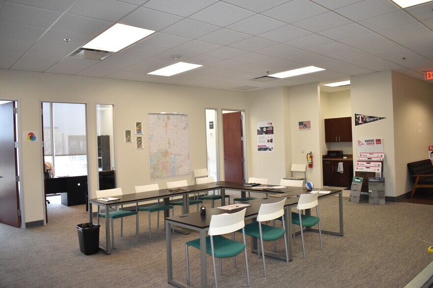 More Photos Of 5900 S Lake Forest Dr, McKinney Office For Lease