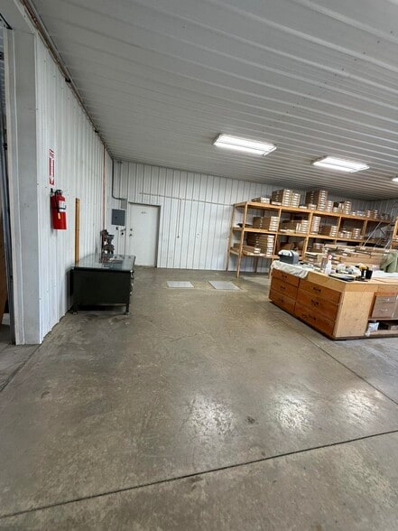 More Photos Of 2414 Batestown Rd, Danville Flex For Sale