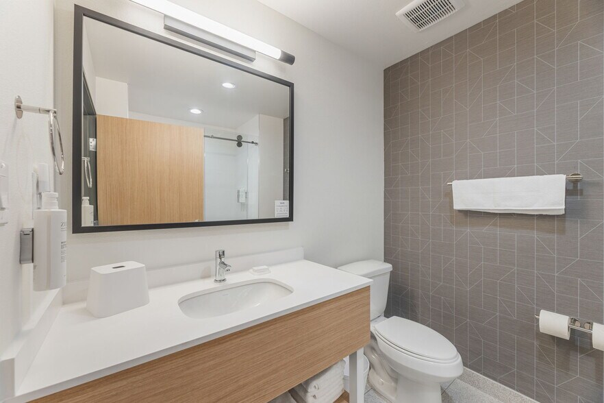 More Photos Of 5356 Roan Rd, Garland Hotel For Sale