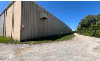 More Photos Of 458 2nd Ave, Tiffin Manufacturing For Sale