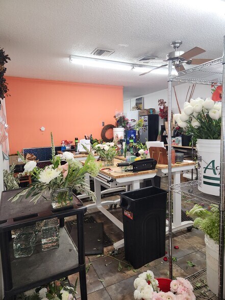 More Photos Of 1609-1611 19th St, Bakersfield General Retail For Lease