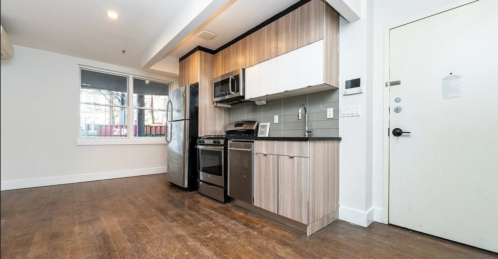 More Photos Of 1929 Putnam Ave, Ridgewood Apartments For Sale