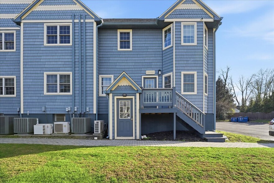 More Photos Of 96 Freneau Ave, Matawan Office For Sale