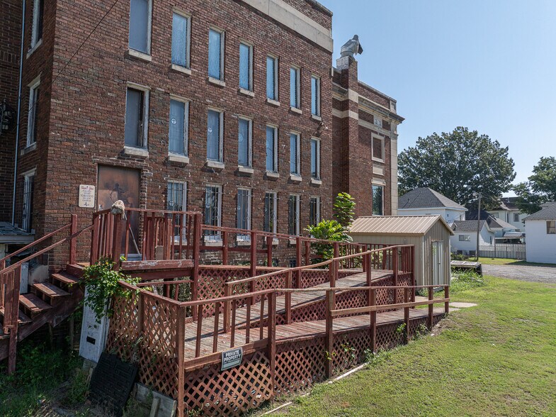 More Photos Of 401 E Broadway St, Muskogee Lodge Meeting Hall For Sale