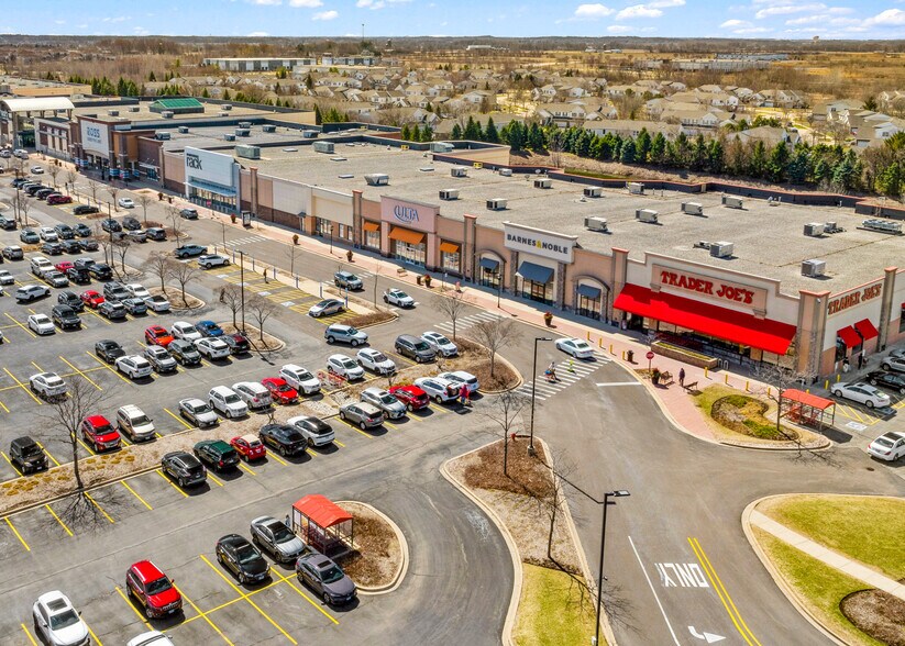 More Photos Of 1800-2124 S Randall Rd, Algonquin Storefront For Lease