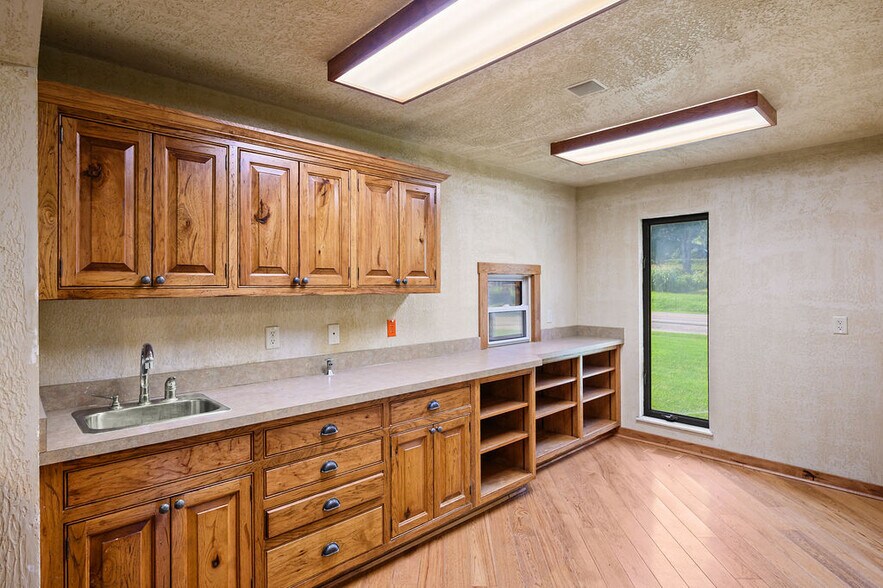 More Photos Of 10960 State Route 550, Vincent Healthcare For Sale