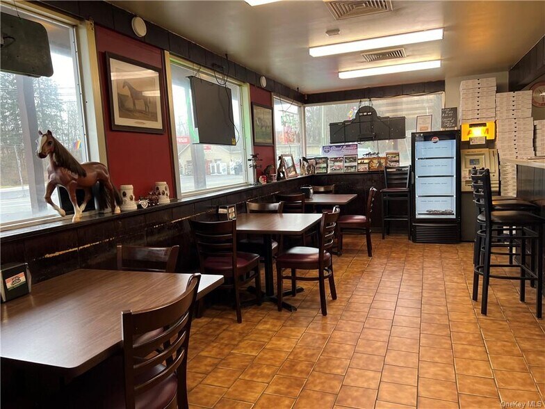 More Photos Of 2850 State Route 17K, Middletown Restaurant For Sale