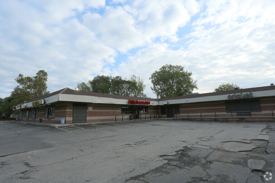 Primary Photo Of 7901 Cedar Ave, Cleveland Storefront Retail Office For Lease