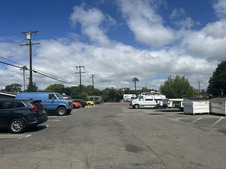 More Photos Of 2525 Fairview Rd, Costa Mesa Religious Facility For Lease