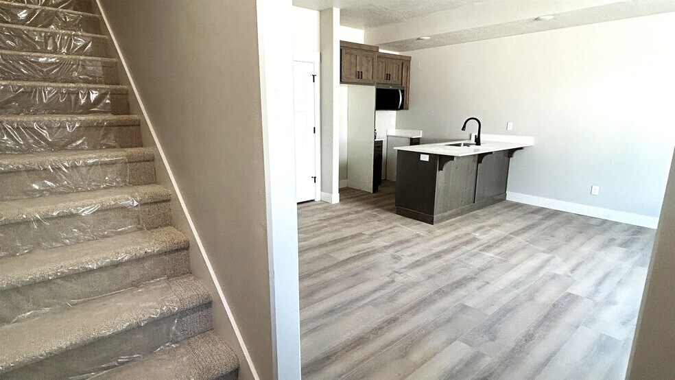More Photos Of 110 Ridges, Pocatello Apartments For Sale
