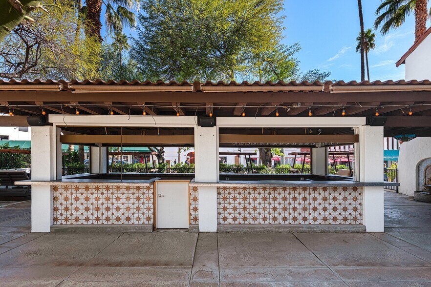 More Photos Of 369 N Palm Canyon Dr, Palm Springs Restaurant For Sale