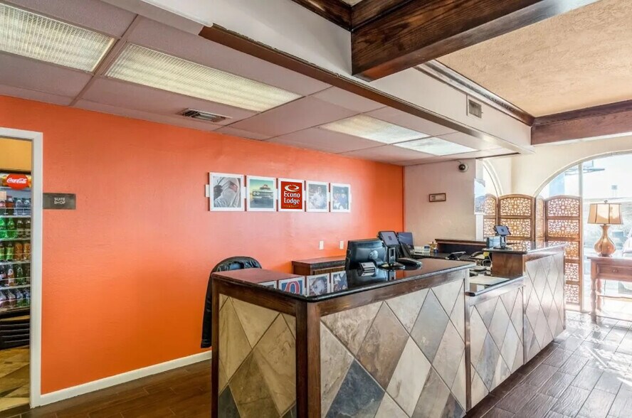 More Photos Of 1312 N Service Rd, Sonora Hotel For Sale