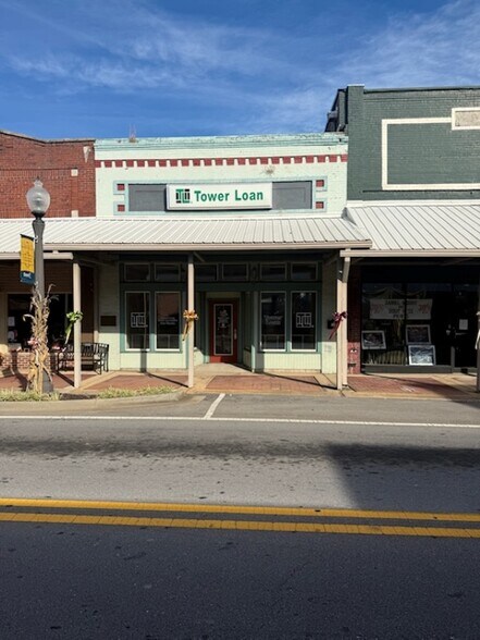 More Photos Of 125 Main St W, Hartselle Storefront For Sale