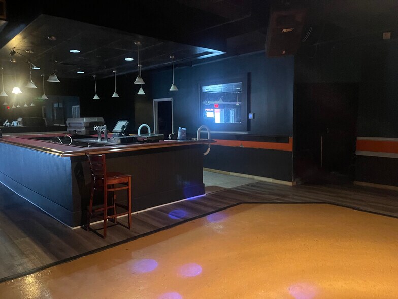 More Photos Of 551 Hwy 58 E, Norton Hotel For Lease