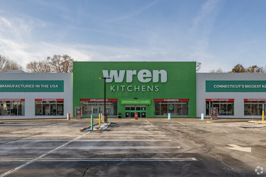 More Photos Of 1522 Boston Post Rd, Milford Freestanding For Lease