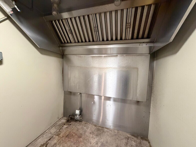 More Photos Of 103 N Fraley St, Kane Restaurant For Sale