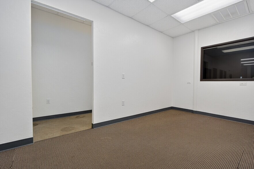 More Photos Of 1940 Harper St, Choctaw Medical For Lease