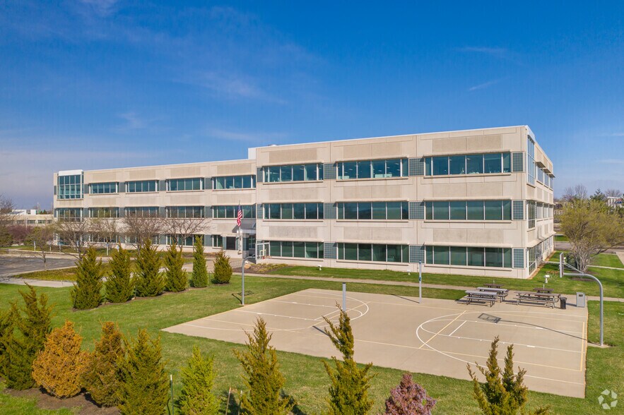 More Photos Of 16025 W 113th St, Lenexa Unknown For Lease