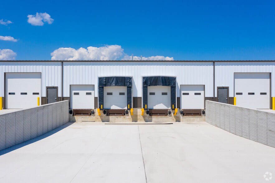 More Photos Of 4662 S Custer Rd, Monroe Warehouse For Lease