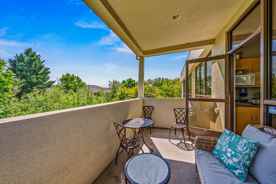 More Photos Of 3156 State St, Medford Medical For Sale