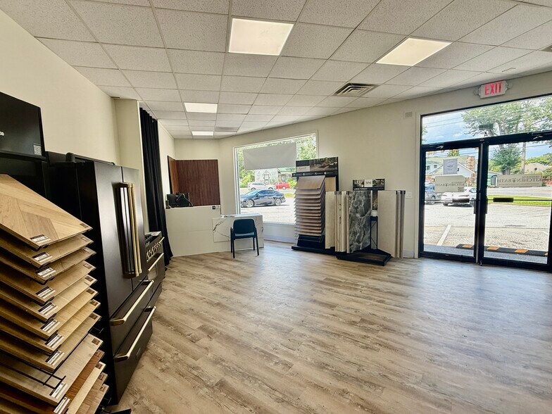 More Photos Of 4338 Paces Ferry Rd SE, Atlanta Storefront Retail Office For Lease