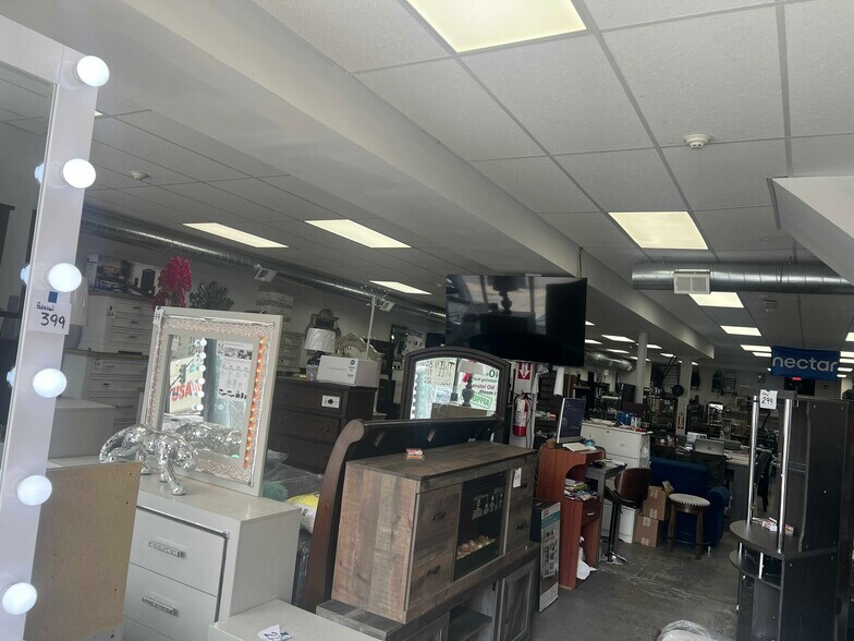 More Photos Of 44-54 Broad St, Elizabeth Storefront For Lease