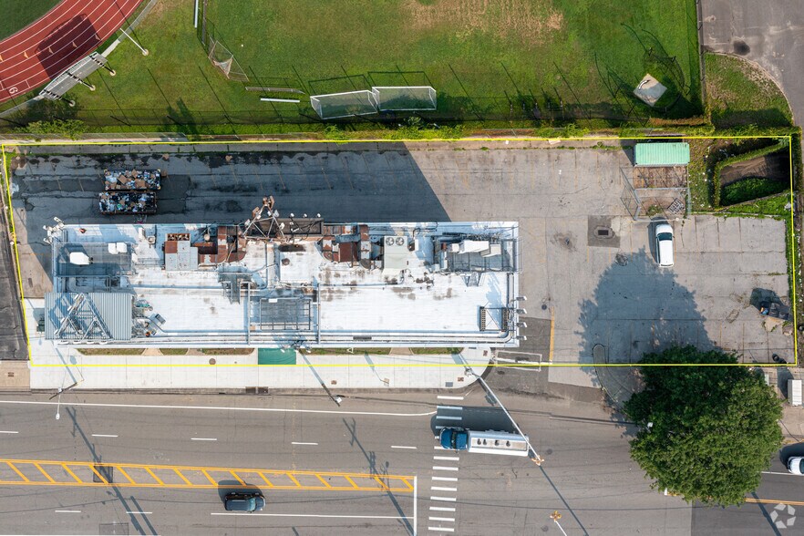 More Photos Of 570 Elmont Rd, Elmont Office For Sale