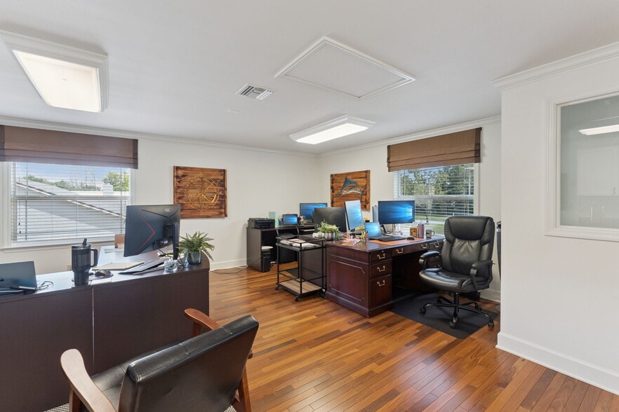 More Photos Of 1150 N Ronald Reagan Blvd, Longwood Office Residential For Sale