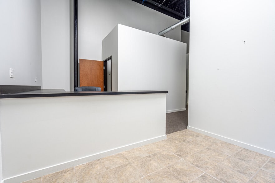 More Photos Of 1901-1923 Windsor Pl, Fort Worth Warehouse For Sale