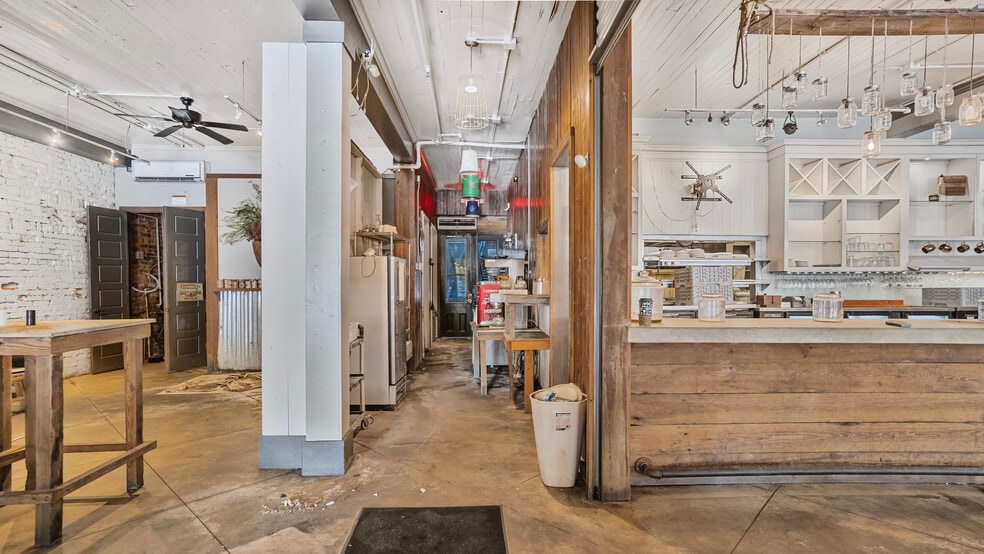 More Photos Of 3840 Highway 42, Locust Grove Restaurant For Sale